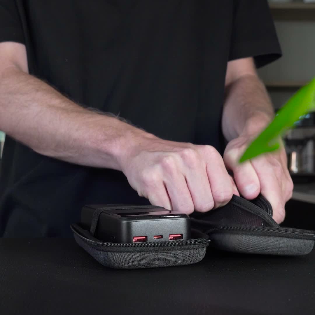 Buddi Sorted Organizer Hoes voor Powerbank en Kabels Grijs - Medium video